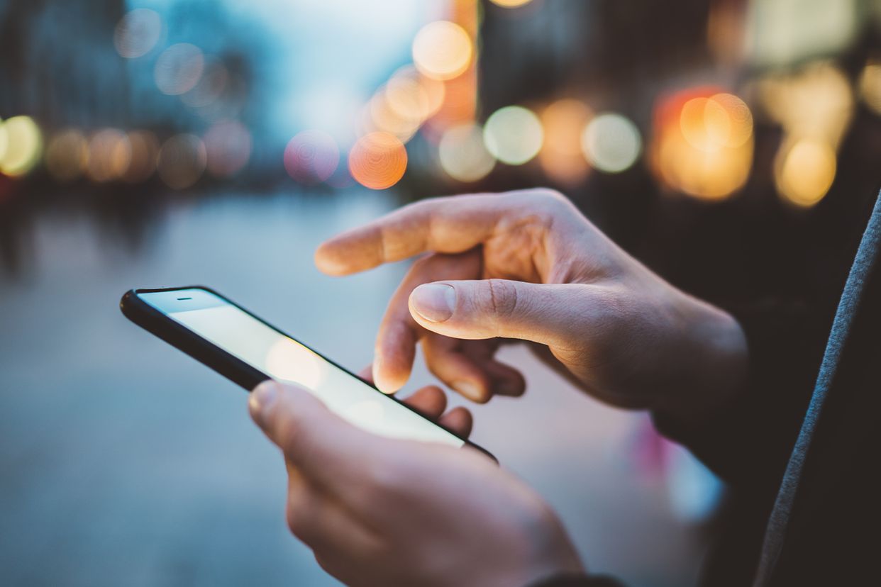 Hidden features in Smartphones Hidden features in Smartphones