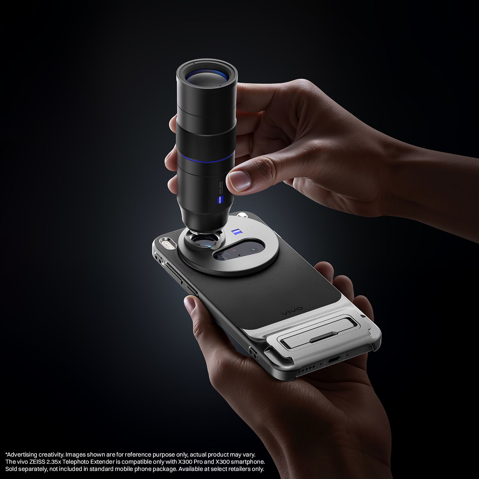 vivo ZEISS 2.35x 200mm Telephoto Zoom Lens Extender for vivo X300 Pro (Snap-on Structure)